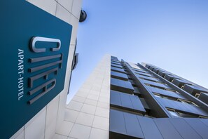 施設の正面