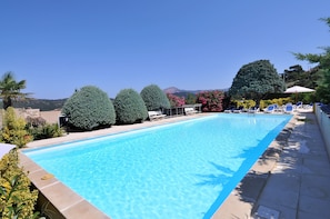 Utomhuspool