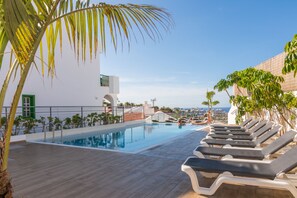 Sun deck