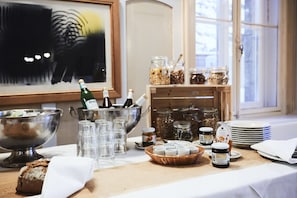 Breakfast buffet