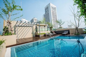 Rooftop pool