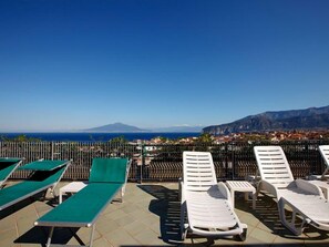 Sundeck