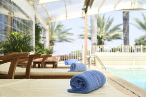 Pool inomhus/utomhus