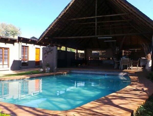 Utomhuspool