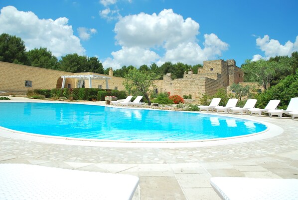 Piscina no piso superior