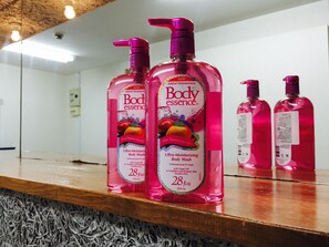 Bathroom amenities