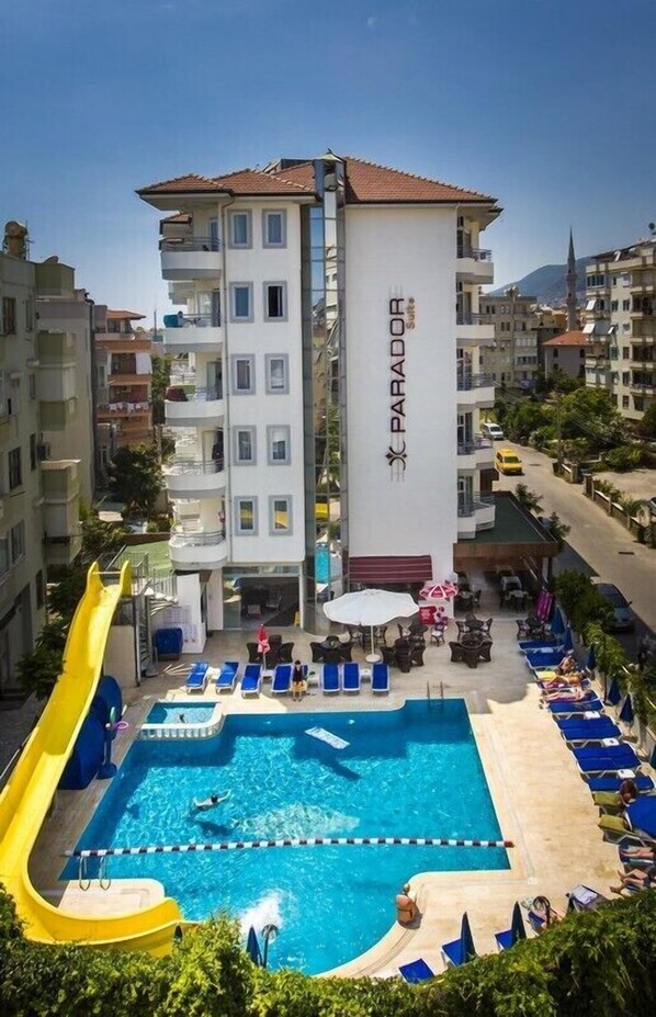 Piscina all'aperto