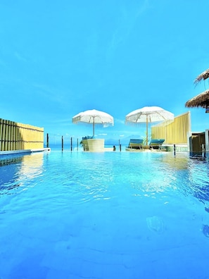 Utomhuspool