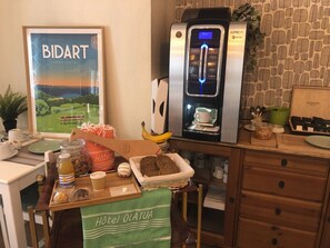 朝食ビュッフェ