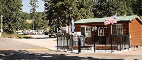 Check-in/check-out kiosk