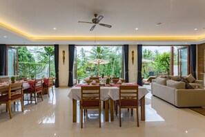 Breakfast area