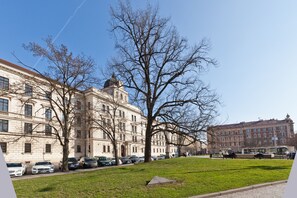 Esterni