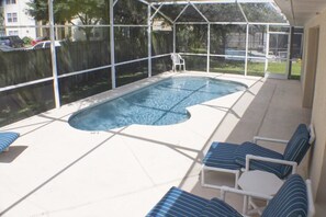 Utomhuspool