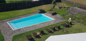 Utomhuspool