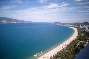 Vista para praia/oceano