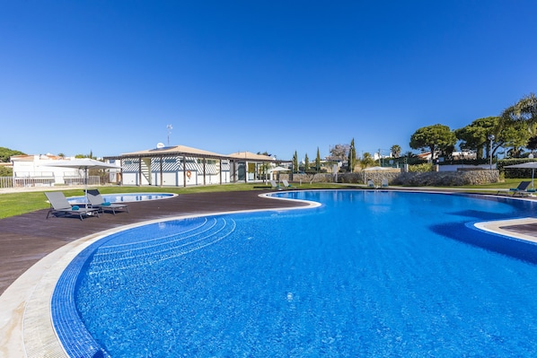 Piscina exterior
