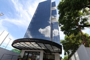 施設の正面