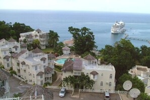 Beach/ocean view