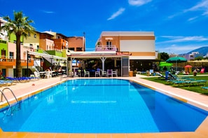 Utomhuspool