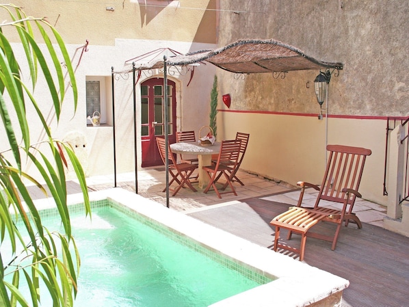 Schwimmbad des Ferienhauses