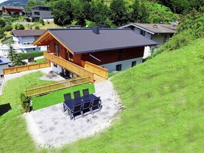 Außenseite Ferienhaus [Sommer]