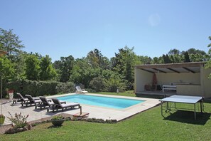 Schwimmbad des Ferienhauses