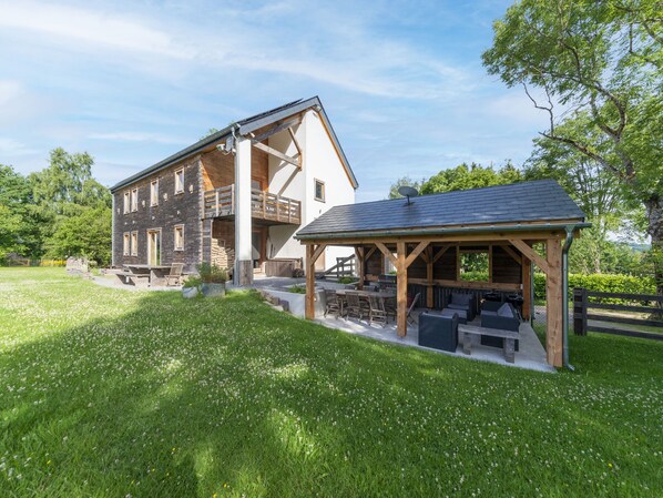 Extérieur maison de vacances [été]