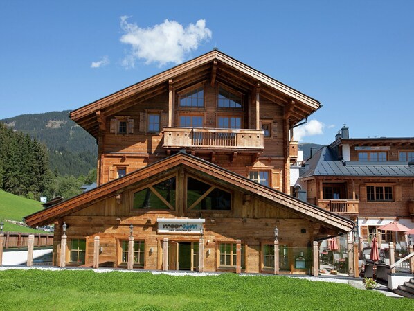 Holiday Home Exterior [summer]
