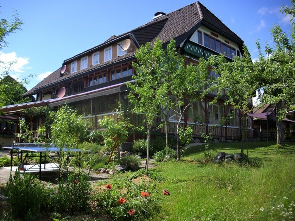 Außenseite Ferienhaus [Sommer]