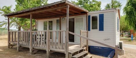 Extérieur maison de vacances [été]