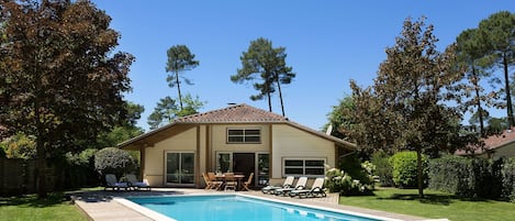 Extérieur maison de vacances [été]