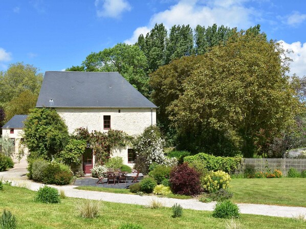 Holiday Home Exterior [summer]
