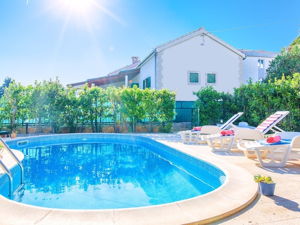 Holiday Home Swimming Pool