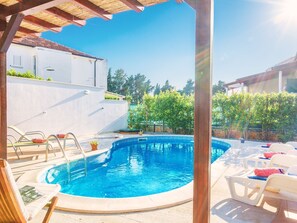 Holiday Home Swimming Pool