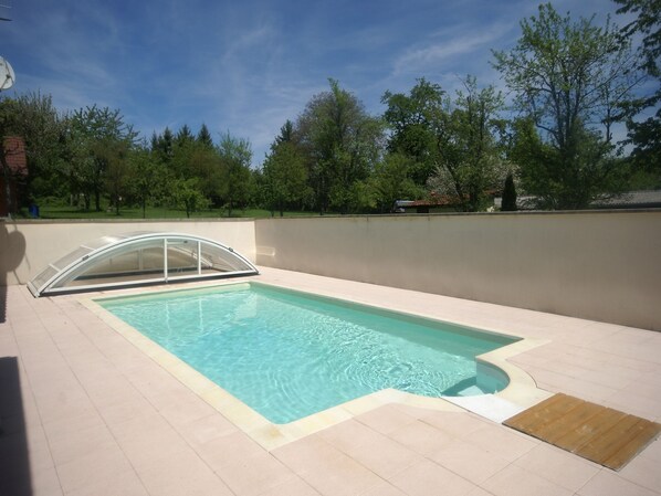 Schwimmbad des Ferienhauses