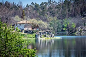 Stugans exteriör [sommar]