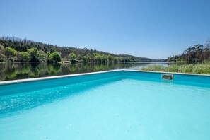 Schwimmbad des Ferienhauses