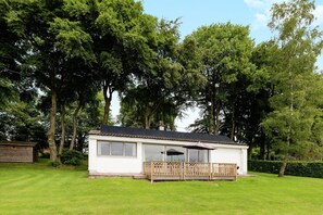Außenseite Ferienhaus [Sommer]