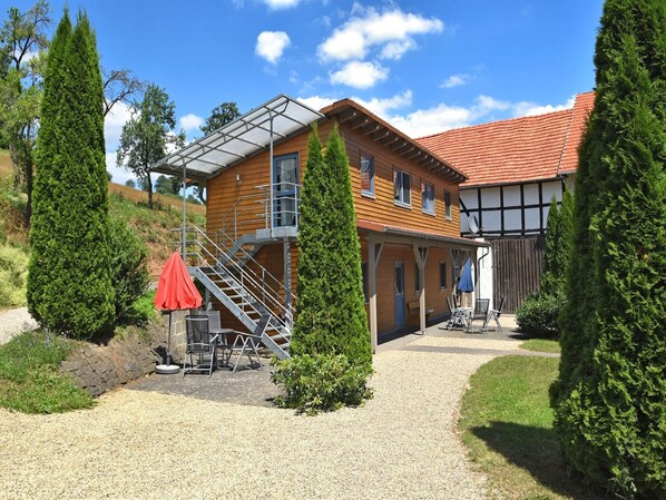 Stugans exteriör [sommar]