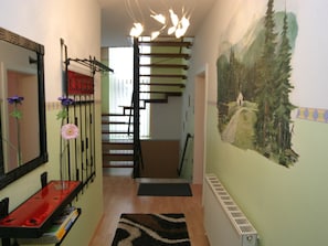 Entrance / Reception