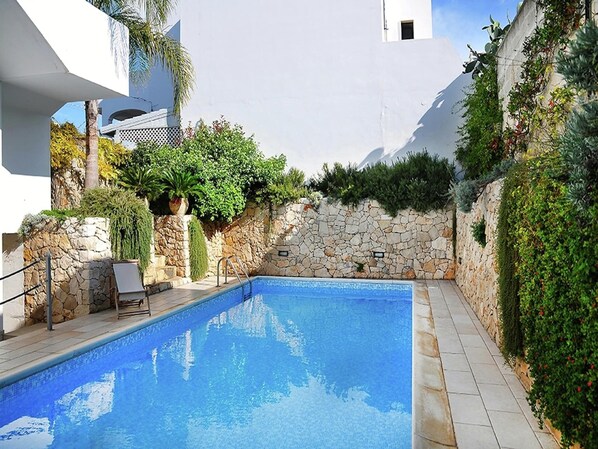 Holiday Home Swimming Pool