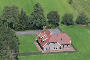 Extérieur maison de vacances [été]