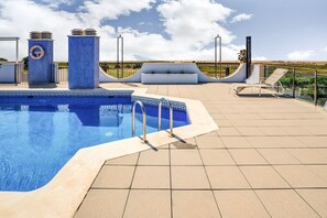 Holiday Home Swimming Pool