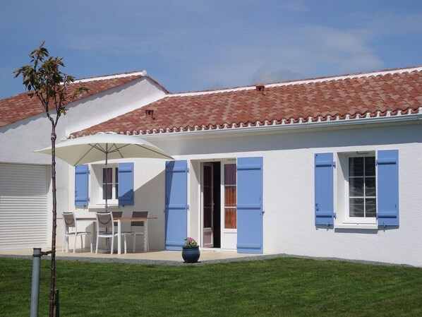 Holiday Home Exterior [summer]
