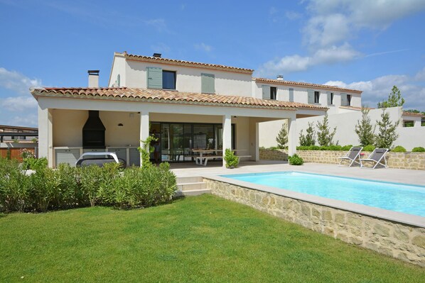 Extérieur maison de vacances [été]