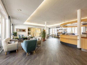 Entrance / Reception