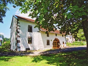 Außenseite Ferienhaus [Sommer]
