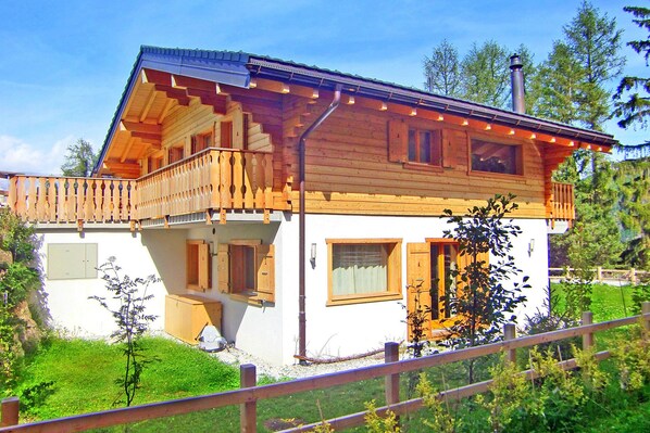 Holiday Home Exterior [summer]