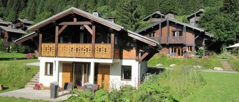 Extérieur maison de vacances [été]