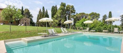 Piscine maison de vacances